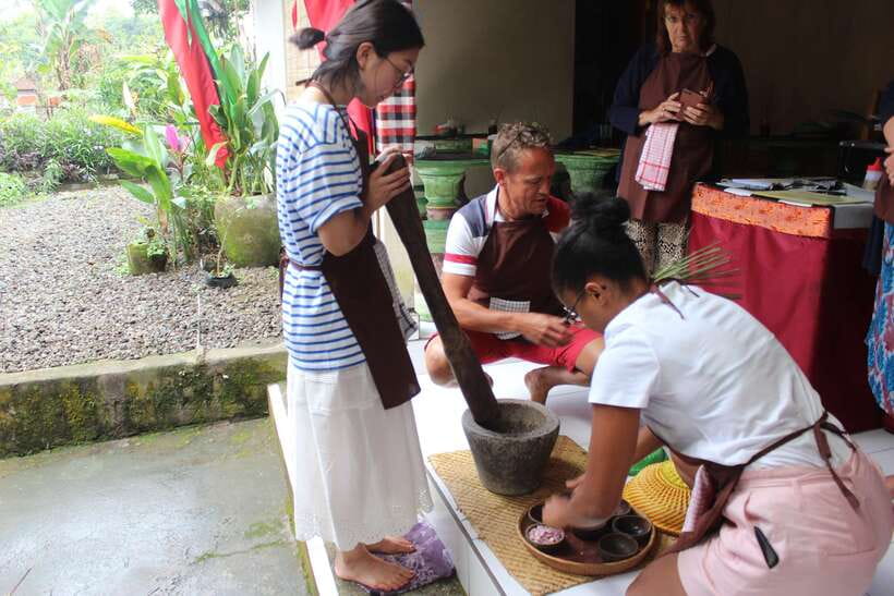 Ubud: Balinese Cooking Class and Market Tour - Rice paddies: why Balinese rice matters (morning only)