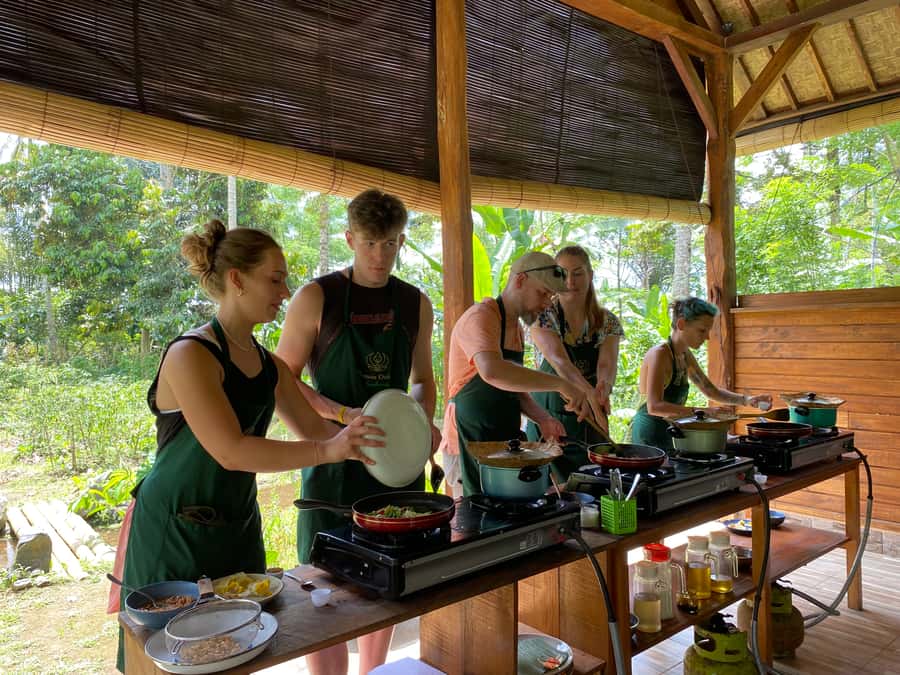 Ubud: Balinese Cooking Class at an Organic Farm - Regular Menu: The 6 Balinese Dishes You’ll Cook