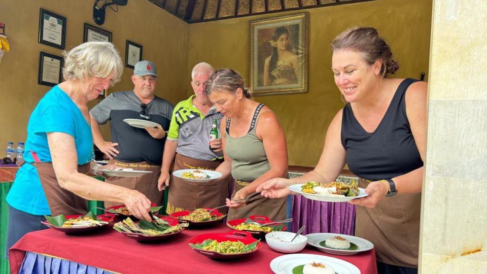 Ubud: Balinese Cooking Class with Hotel Transfers - Lunch in the Garden: Where the Day Finally Stops and Smiles Happen