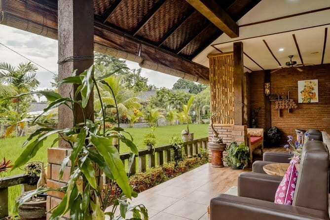 Ubud Balinese Massage Scrub And Flower Bath Experience - The Cleansing Ritual: Scrub, Spice Paste, and the Flower Bath Moment