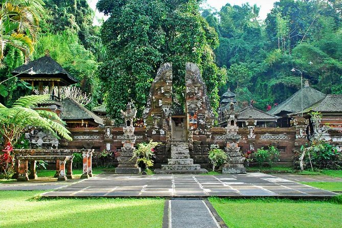 Ubud Best Tour - Monkey Forest Sanctuary in Ubud: do it your way, but respect the place