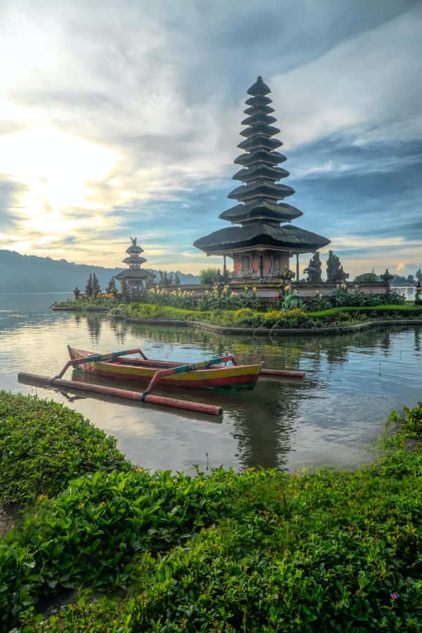 Ubud: Classic Vintage Volkswagen Custom Tour - Barong dance: good vs evil, and why it’s more than a show