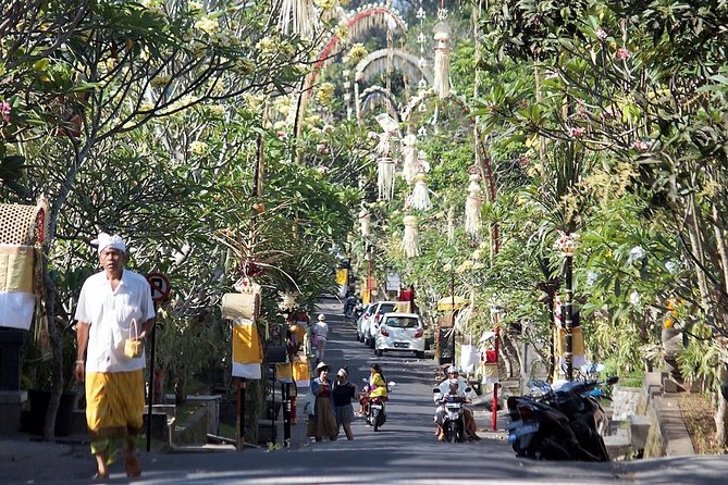 Ubud Eco Culture Cycling Exploration - Start point: show up ready to ride at Peliatan