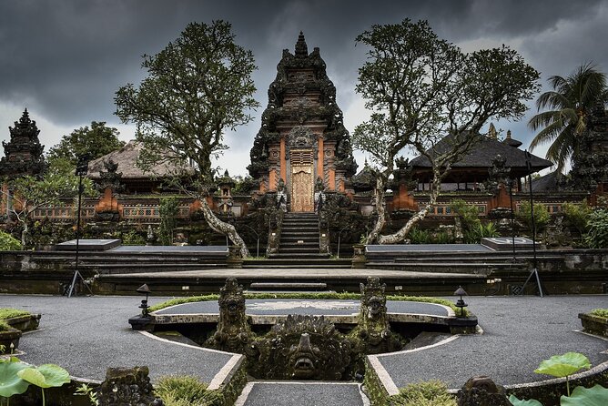 Ubud Explorer Private Day Tour - Stop 3: Sacred Monkey Forest Sanctuary (and how not to get surprised)