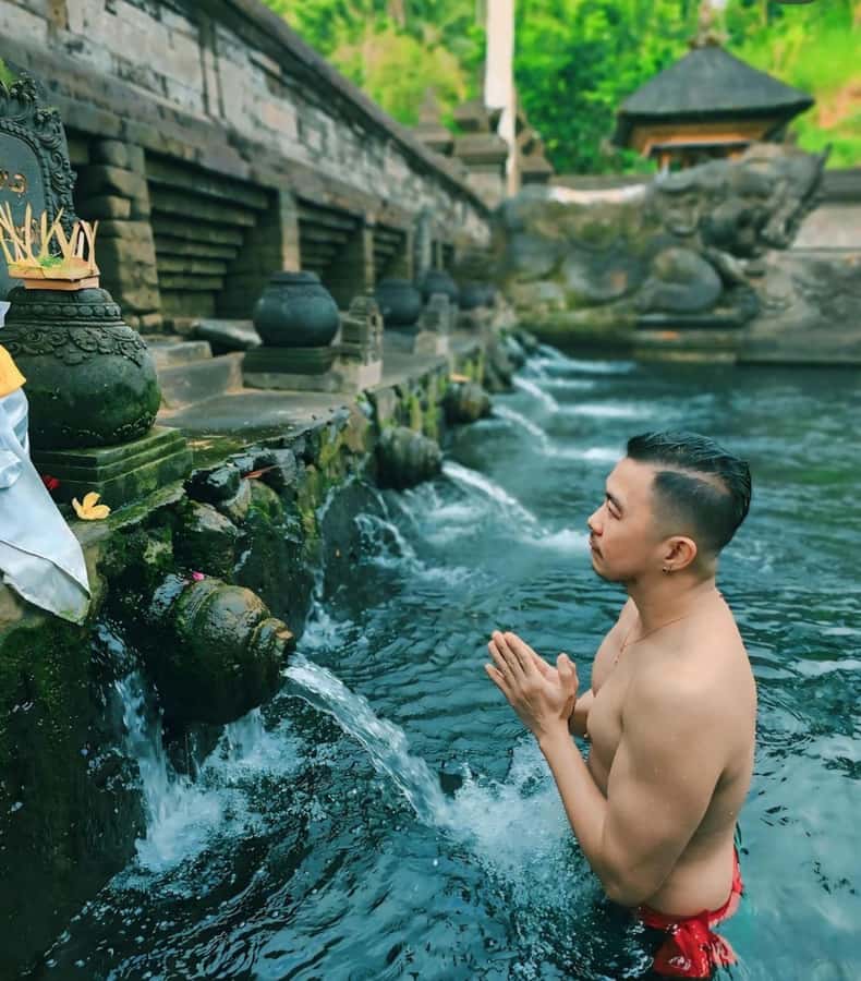 Ubud: Full-Day Rice Terrace, Monkey Forest & Waterfall - Tirta Empul Temple: The Holy Spring Ritual You’ll Remember