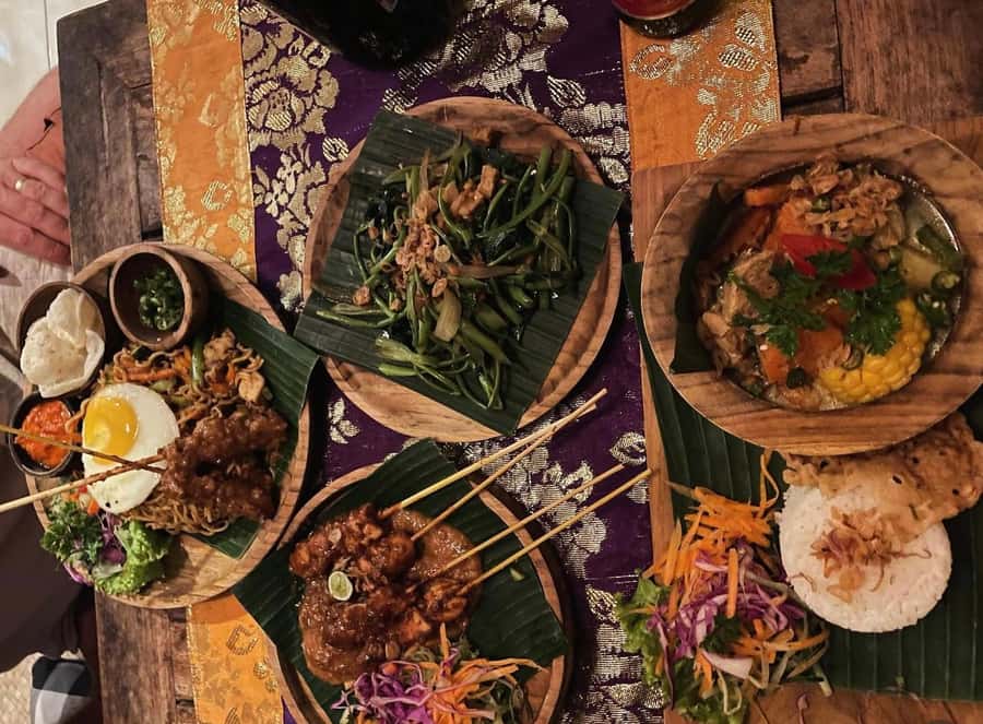 Ubud: Gianyar Night Market Food Tour with up to 17+ Tastings - Value Check: What $32 Buys You (and What It Doesn’t)