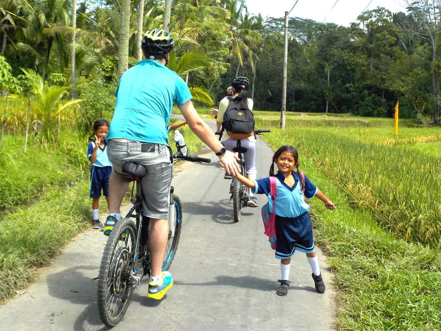 Ubud: Half-Day Tegallalang Electric Cycling Tour - Pedaling effort, Ubud roads, and the optional buggy rest