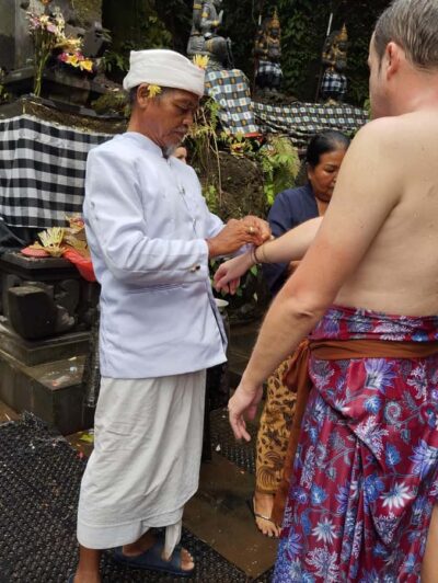 Ubud: Healing & Purification with Shaman at Hidden Temple - Meet the shaman and the Jero Mangku team: how the ritual gets explained