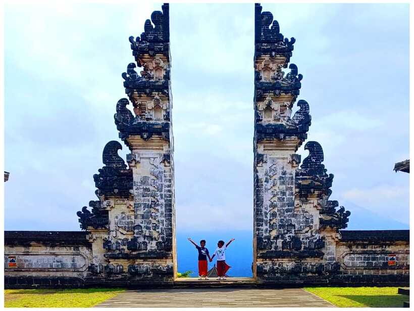Ubud: Heaven Gate Lempuyang, Water Palace & Waterfall Tour - What to bring so the day feels easy