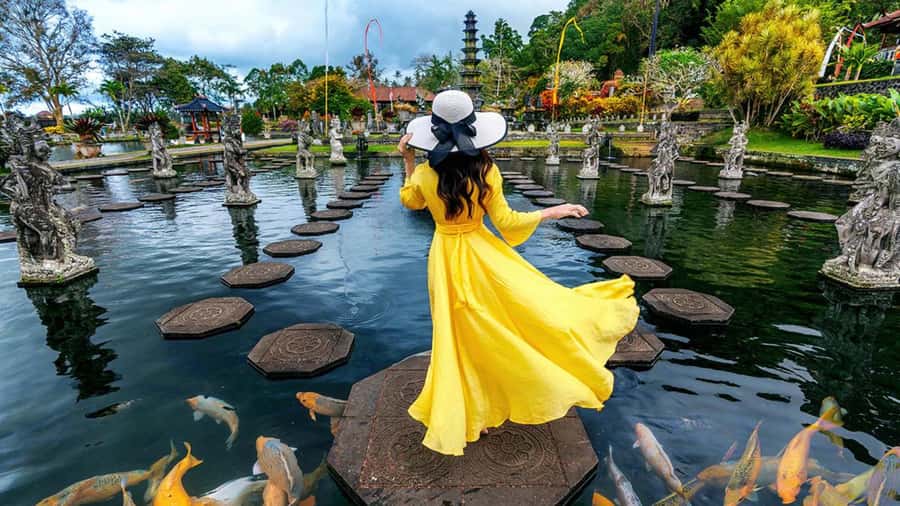 Ubud: Heaven Gate Lempuyang, Water Palace & Waterfall Tour - The 10-hour rhythm: how the day flows and why it matters