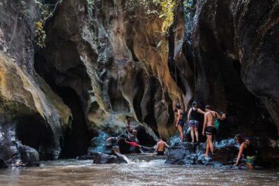 Ubud: Hidden Canyon Beji Guwang Guided Tour - Getting There From Ubud: Meet at Eat Me! Cafe or Use Hotel Pickup