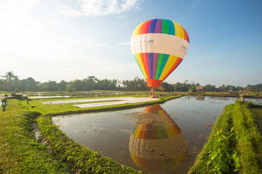 Ubud: Hot Air Balloon Experience - Views over Ubud and Mount Agung: what changes with weather