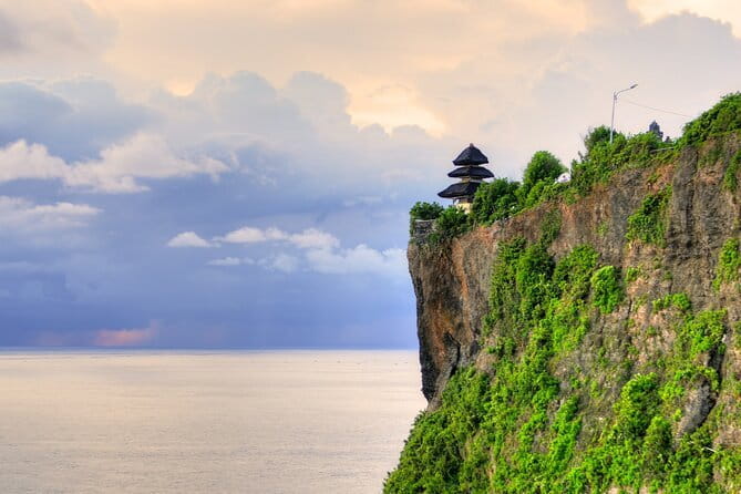 Ubud Jungle Swing - Monkey Forest - Water Temple - Waterfall - Tegalalang Rice Terraces and the Ubud Jungle Swing Photo Stop
