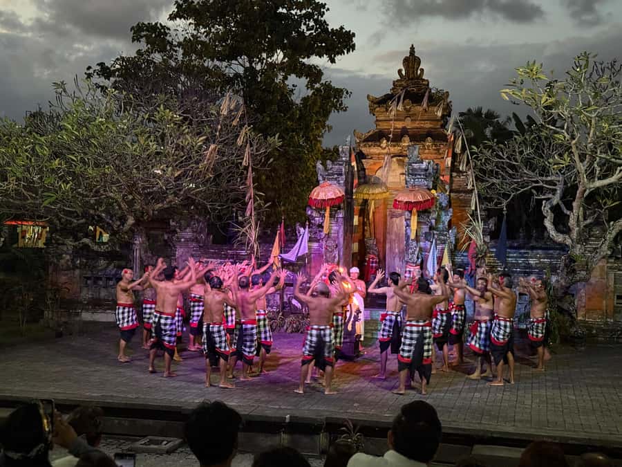 Ubud: Kecak & Fire Dance Show at Batubulan Village - Who this Kecak & Fire show is best for