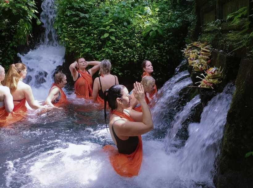 Ubud: Mangening Water Temple Tour with Spiritual Cleansing - Practical respect: what to bring, what to avoid, and how to stay comfortable