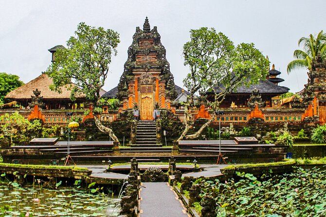 Ubud: Monkey Forest, Rice Terraces & Sacred Temples - Stop 1: Goa Gajah (Elephant Cave) and the Ancient Stone Entrance