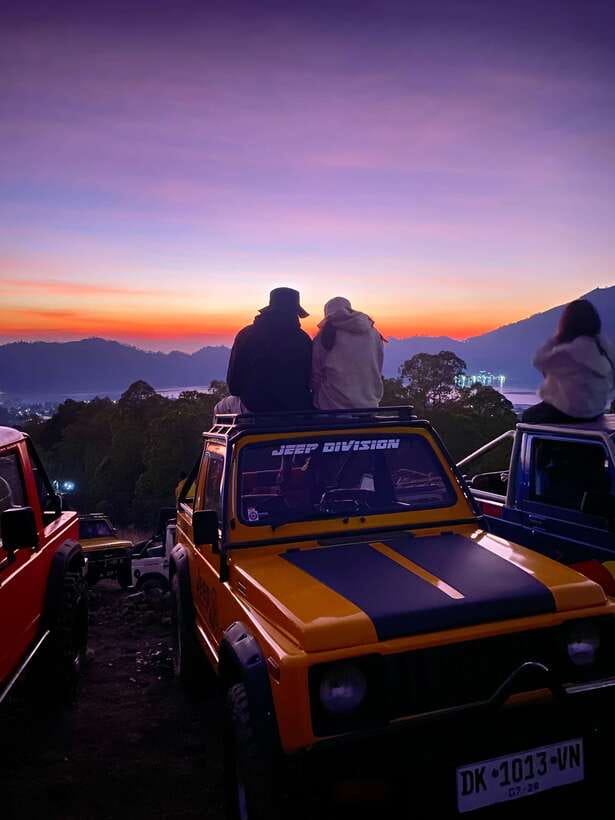 Ubud: mount.batur sunrise jeep with breakfast and hot spring - Breakfast and hot drinks: fueling up before the descent
