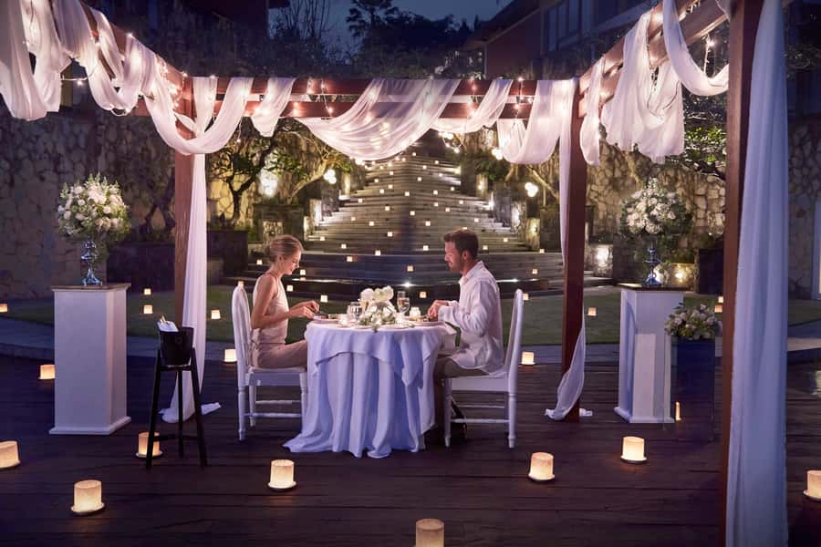 Ubud: Romantic 6-Course Candlelight Dinner in Ubud Valley - Candlelight romance at Kamandalu Ubud Valley