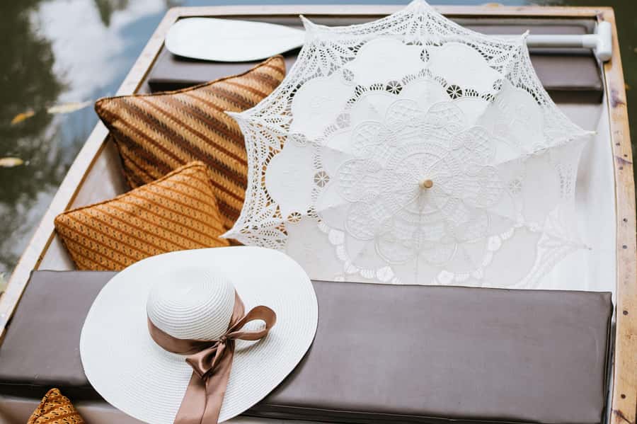 Ubud: Romantic Picnic on a Wooden Boat with Sparkling Wine - The setting: Why Dua Dari’s wooden-boat picnic works