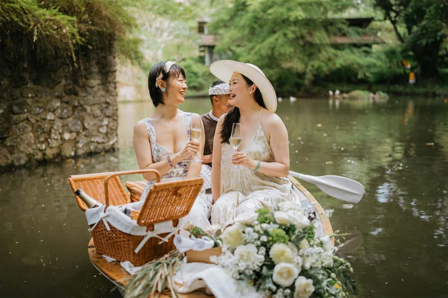 Ubud: Romantic Picnic on a Wooden Boat with Sparkling Wine - Who this Ubud boat picnic is best for