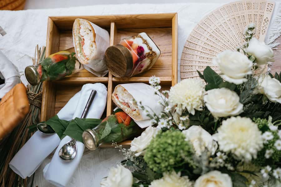 Ubud: Romantic Picnic on a Wooden Boat with Sparkling Wine - Starting at Dua Dari: What your 1-hour experience actually looks like
