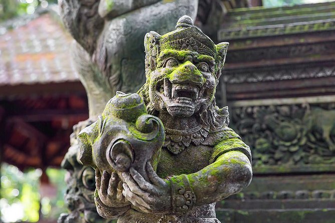 Ubud Sacred Monkey Forest & Art Village Tour - Mas Village Wood Carving Center: Watching Craft Become Souvenirs