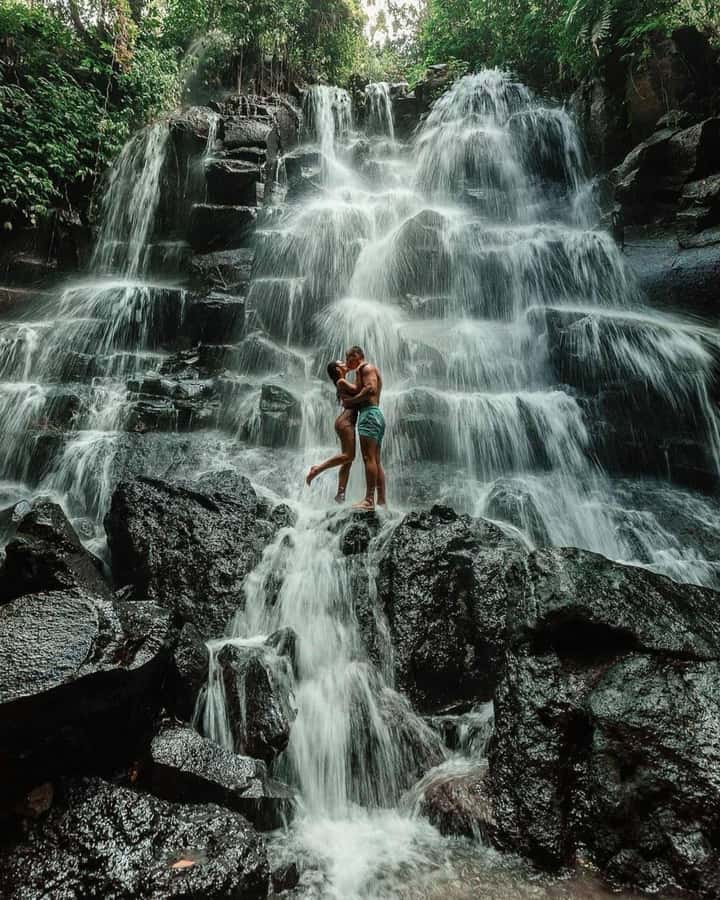 Ubud: Secret Waterfalls, Jungle Swing Private Tour - Stop 3: Kanto Lampo Waterfall for the Multi-Tier “Wow” Moment