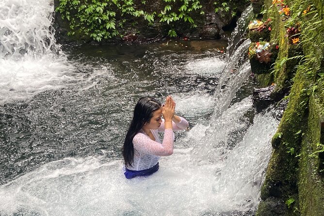 Ubud Shamanic Healing and Purification Ceremony - Stop 2 at Pura Mengening: melukat, holy spring water, and offerings