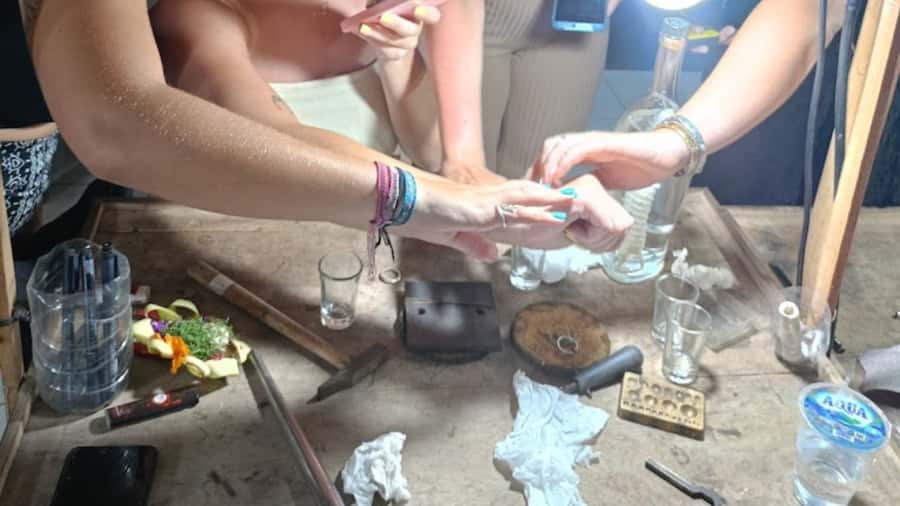 Ubud: Silver Class Making Workshop with 5g of Silver - The welcome moment: meet the artisan team and get your drink