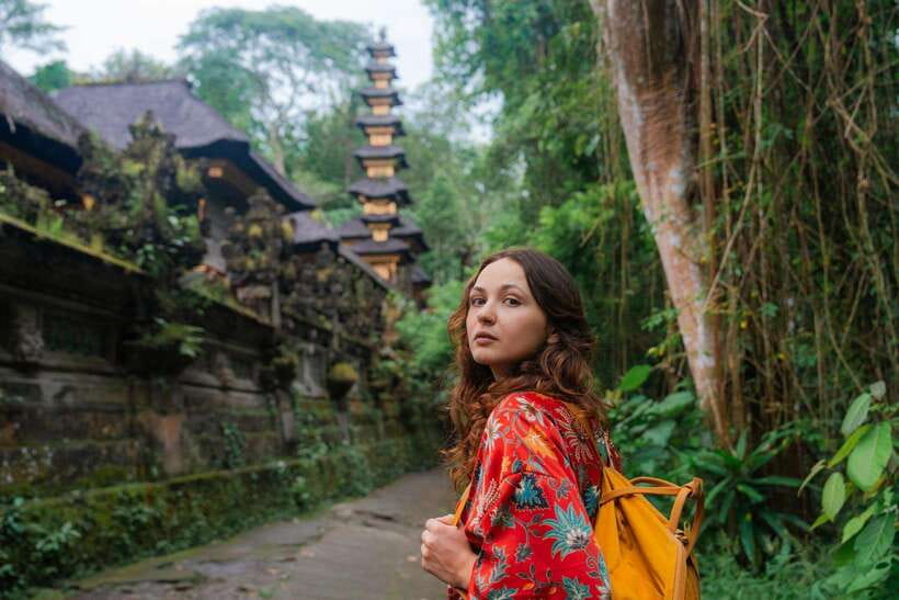 Ubud Silver Class: Unveiling the Secrets of Jewelry Artistry - English instruction plus audio guides: what language support looks like