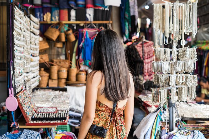 Ubud Small Group Tour: Monkey Forest, Tegalalang Rice Terraces and more - Ubud art market stop and lunch: where energy meets culture