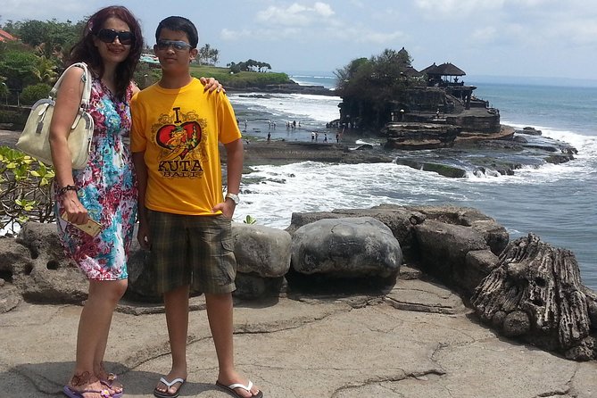 Ubud Tegalalang Rice Teracce & Tanah Lot Tour - Legong Fine Art of Batik: what to look for in a short stop