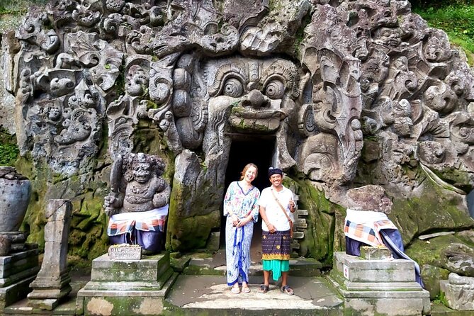 Ubud Tour : Monkey forest, Rice terrace, Water temple, Waterfall & Jungle Swing - Stop 2: Tegalalang Rice Terrace + Jungle Swing Option