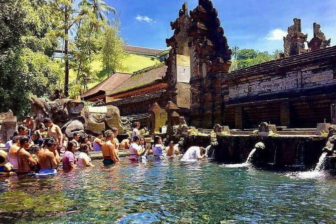 Ubud Tour Water Temple with Jungle Swing - Tegenungan Waterfall: the cool-down that makes the day feel complete