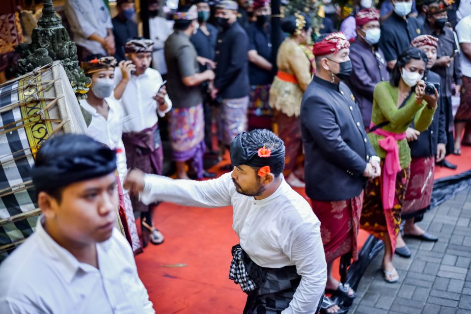 Ubud: Traditional Balinese Music Lesson - Languages and communication style that keep it beginner-friendly