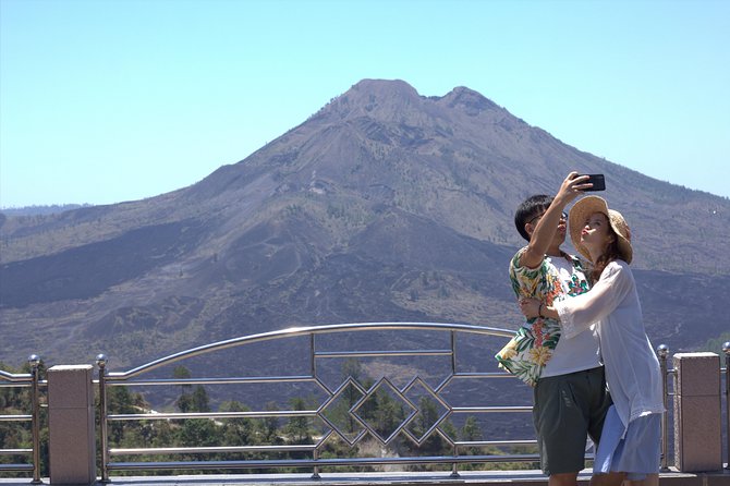 Ubud Volcano Lake and Natural Hot Spring Tour - Mount Batur and Lake Views: The Lunch Stop That Actually Breaks the Day