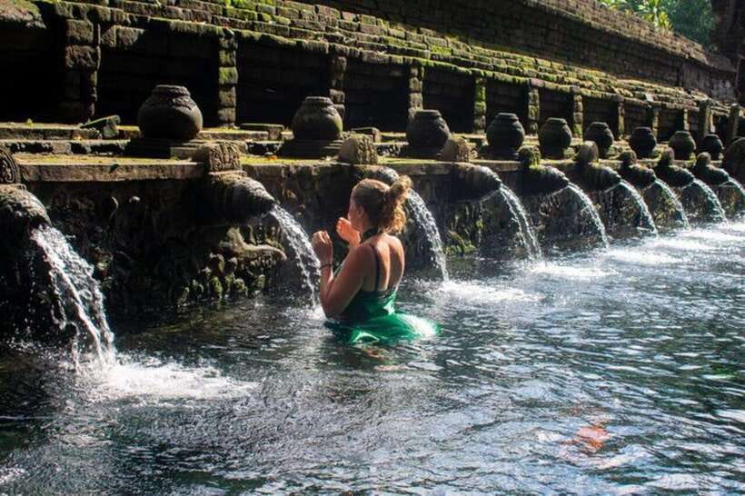 Ubud: Water Temple, Rice Terrace, and Waterfalls Tour - Tirta Empul Water Temple: blessing and purification, with real etiquette