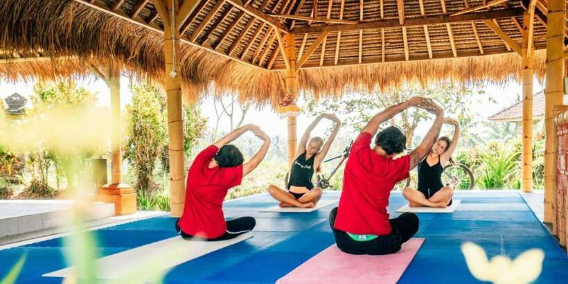 Ubud: Wellness Retreat with Massage, Yoga Class, and Lunch - Melukat purification at Ubud Mengening Holy Water Temple