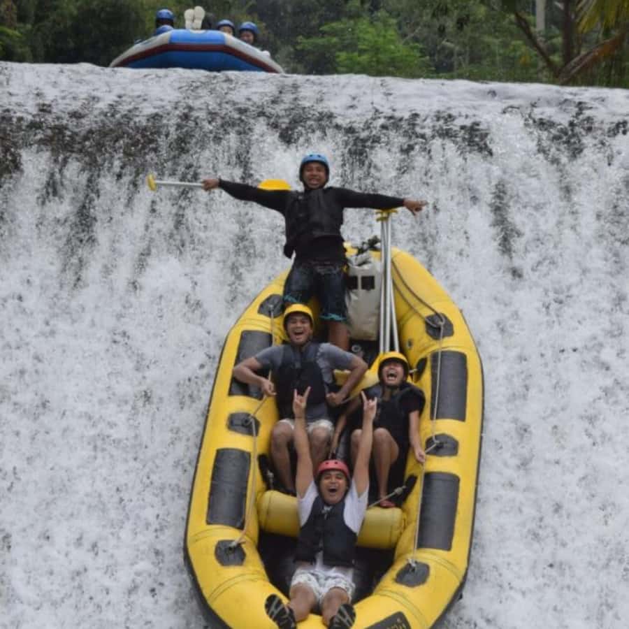 Ubud: White Water Rafting Adventure Tour - Ubud Palace photo stop: quick history vibes without the crowds