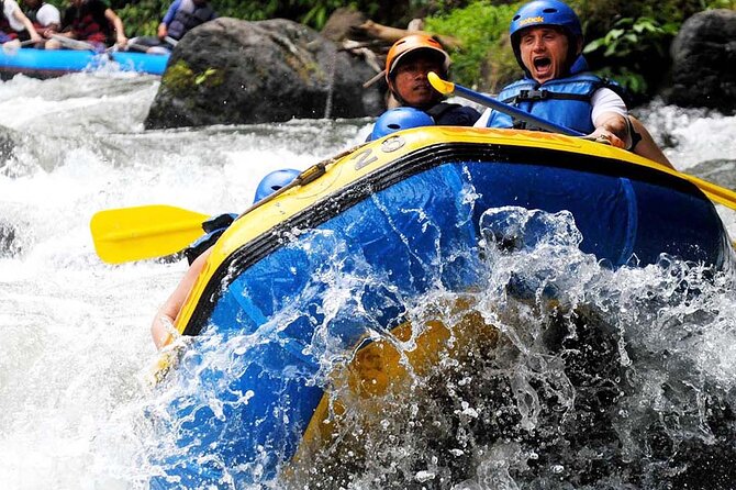 Ubud White Water Rafting with Waterfall and Lunch - Shower, Changing Rooms, and the Included Toiletries Advantage