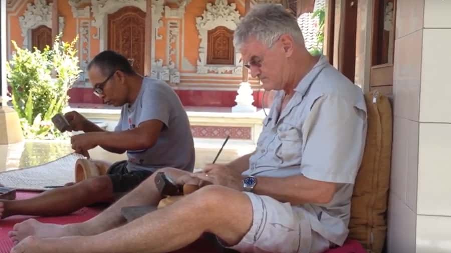 Ubud: Wood Carving Class with Balinese Artisans - Ubud Center market walk: shopping without the headache