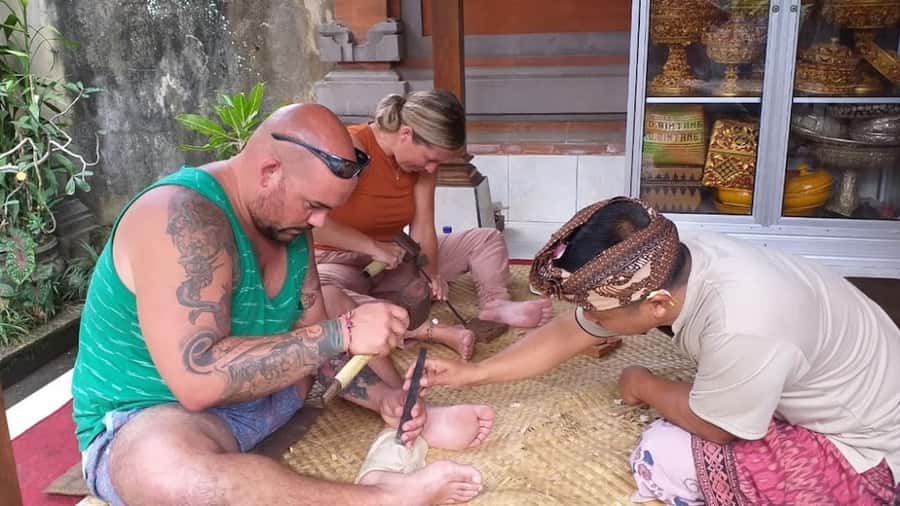 Ubud: Wood Carving Class with Balinese Artisans - Optional coffee tasting stop: a tasty add-on if it’s on your schedule