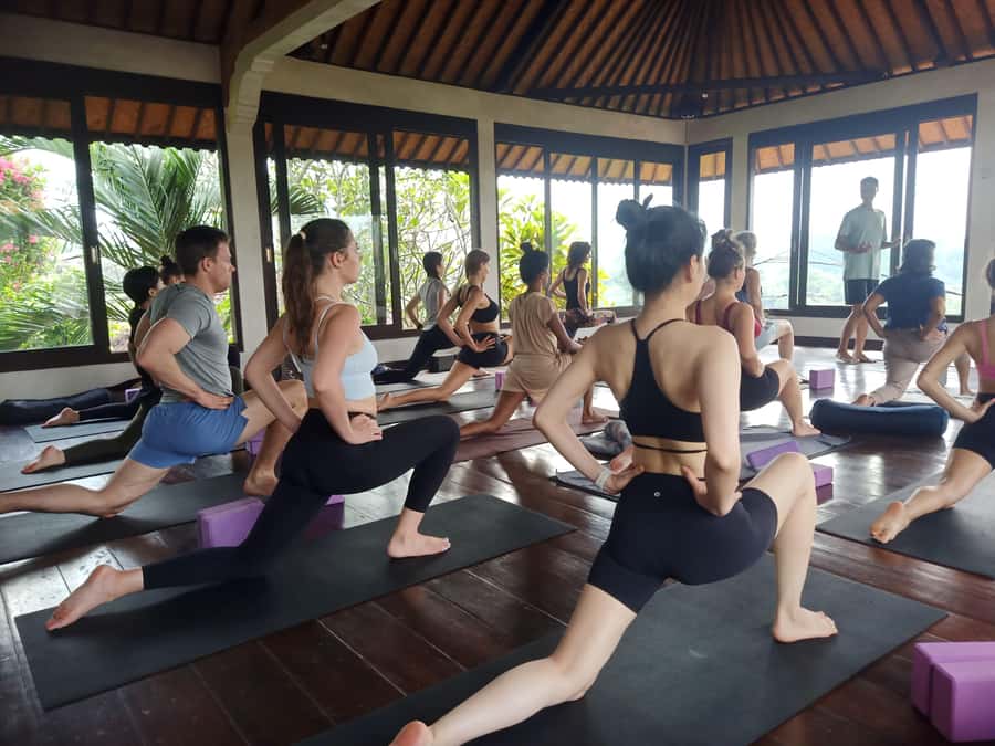 Ubud: Yoga Class, Spiritual Open Chakra and Temple Healing - Ubud pickup to a calmer kind of schedule