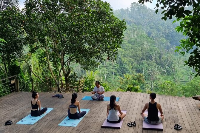 Ubud yoga, rice terrace walk and floating Breakfast tour - Kumulilir yoga class: calm your body before the rice terrace climb