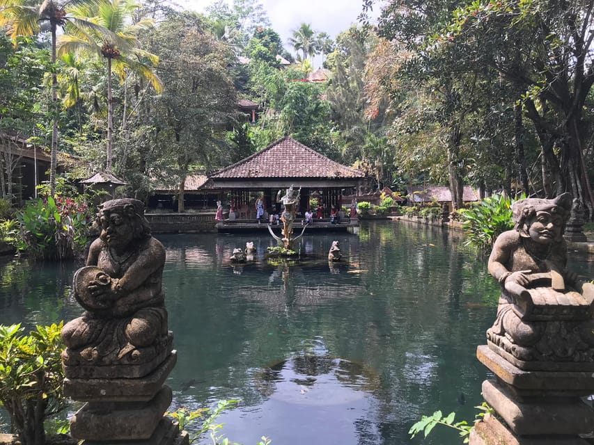 Ubud:Monkey Forest, Rice Terraces, Water Temples, Waterfalls - Gunung Kawi Sebatu Water Temple: where the water part has meaning