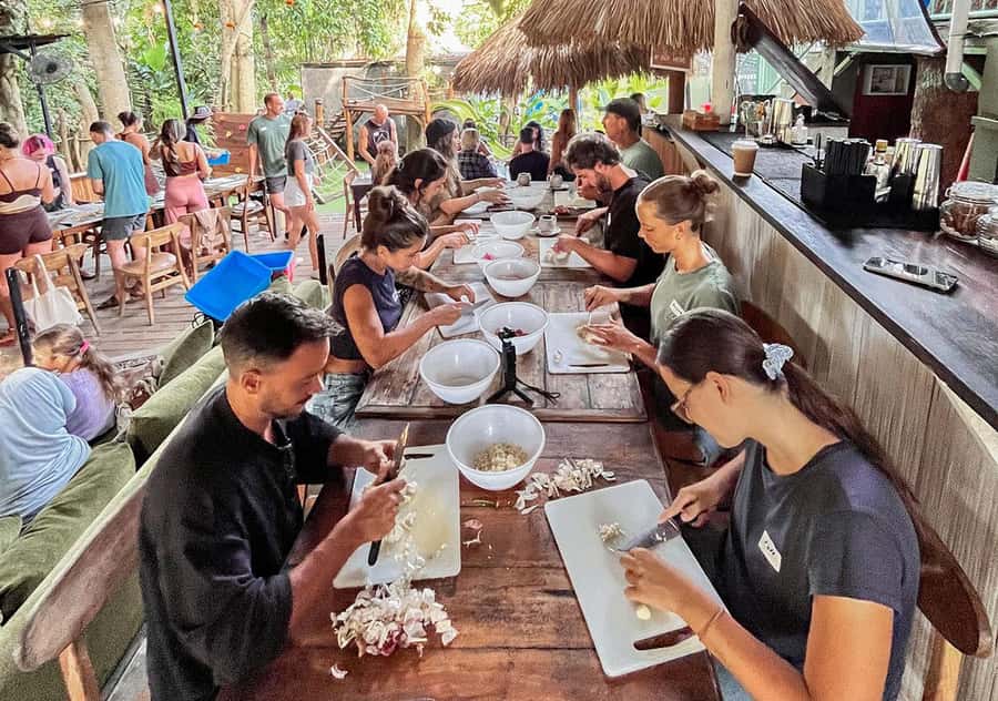 Uluwatu Bali: Lets Cook 180 Meals for underprivileged Locals - Key Things You’ll Notice Right Away