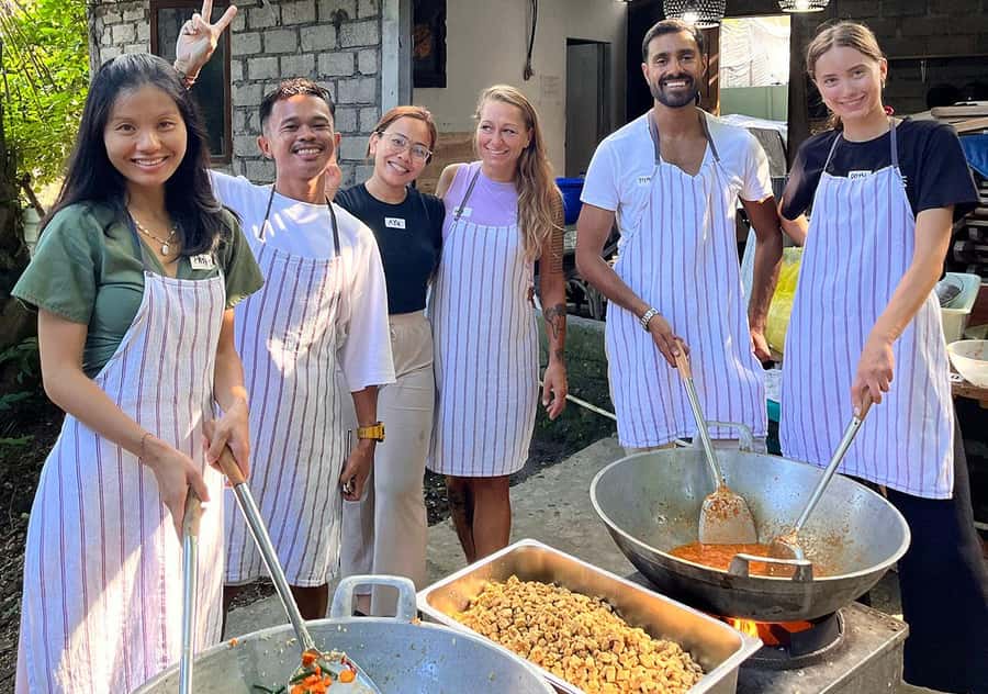 Uluwatu Bali: Lets Cook 180 Meals for underprivileged Locals - Your 150 Minutes: Chop, Fry, and Wrap Nasi Bungkus