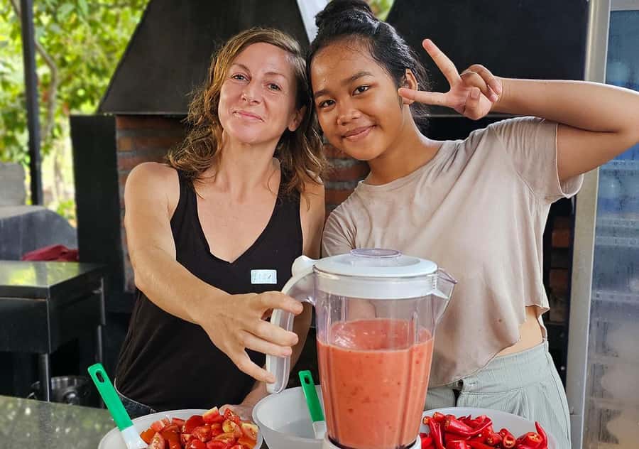 Uluwatu Bali: Lets Cook 180 Meals for underprivileged Locals - What’s included, and why it matters for comfort