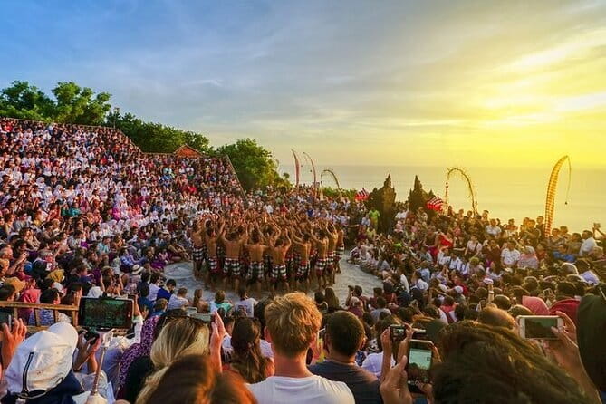 Uluwatu Kecak Tickets A Spectacular Show - Why Uluwatu Kecak works so well at sunset