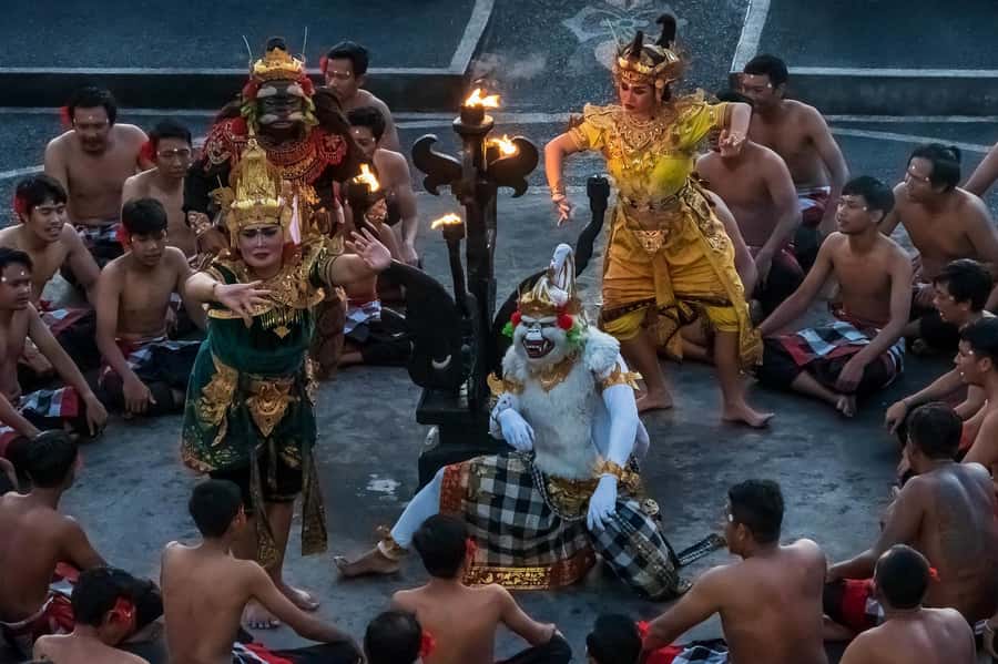 Uluwatu Sunset Temple - Kecak Dance Show & Seafood Dinner - Key things I’d watch for on this Uluwatu sunset tour
